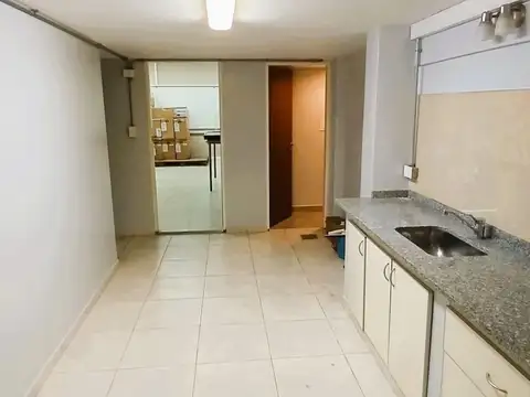 Local - oficina comercial 379 m2 - Zona 12 y 39