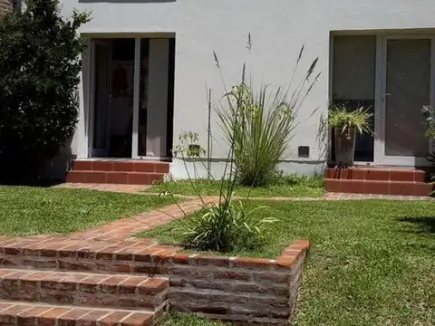 VENTA dúplex en C. C. de Golf Las Praderas de Lujan