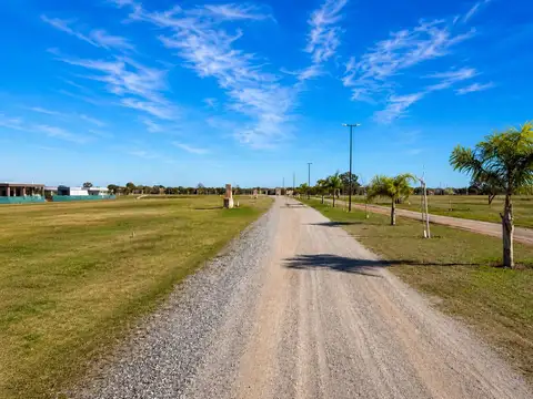 EXCLUSIVO LOTE EN NUEVOS AIRES CON FONDO DE LAGUNA