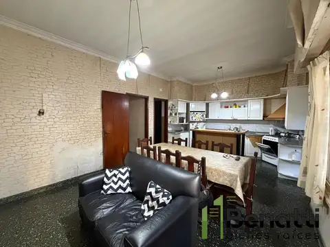 Casa en Venta en Villa Luro, USD 240.000