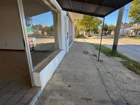 Local en Alquiler en Lobos, $ 350.000