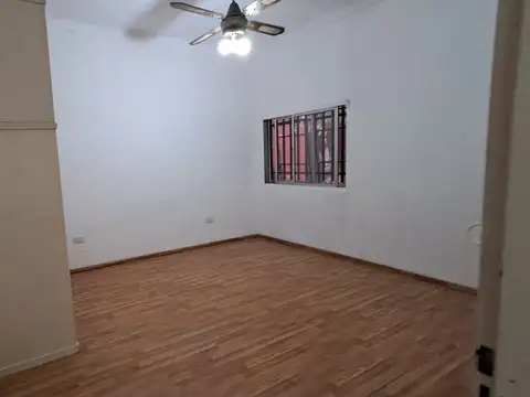 Depto Tipo Casa en Venta 40 años