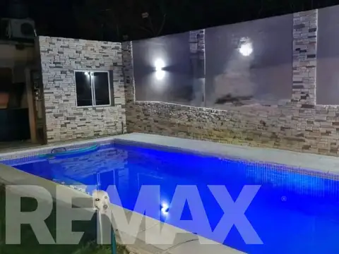 VENTA DE CASA céntrica General Roca 