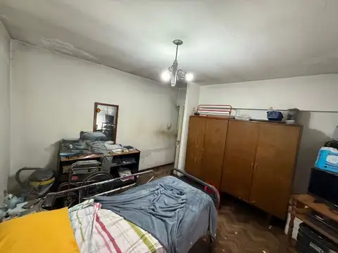 Depto Tipo Casa en Venta 50 años