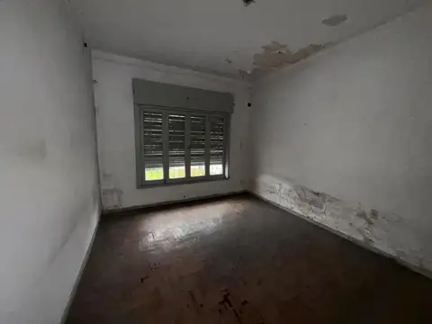 VENTA CASA DOS DORMITORIOS MERLO