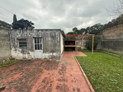 VENTA CASA DOS DORMITORIOS MERLO