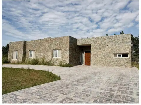 Casa En Venta En Cardales Barrio Privado Matisse. 4 Dormitorios