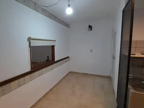 Casa 5 ambientes con 1 baño