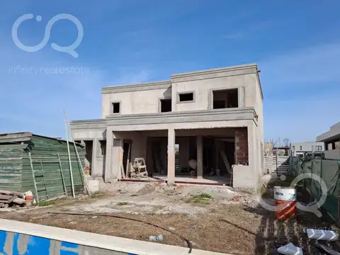 Casa en Venta de 4 dormitorios
