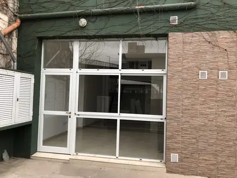 Departamento monoambiente con entrepiso en alquiler