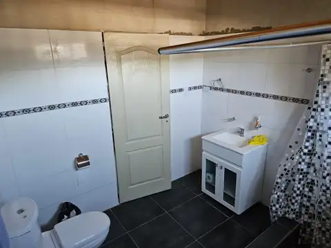 Amplia casa en Venta en Del Viso!