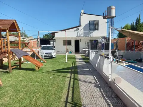 Amplia casa en Venta en Del Viso!