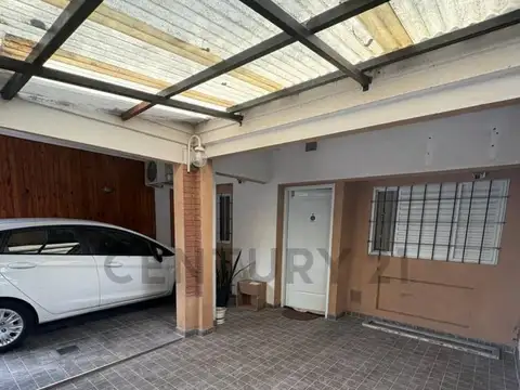 Venta de CASA BARRIO MARIANO COMAS