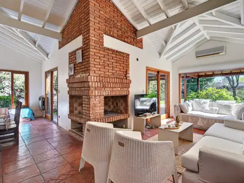 APTO CRÉDITO VENTA CASA EN  PILAR DEL LAGO