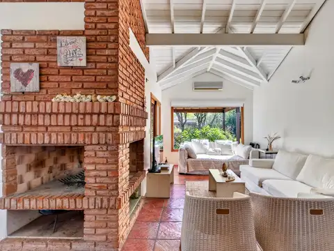 Casa en Venta en Pilar Del Lago, USD 220.000