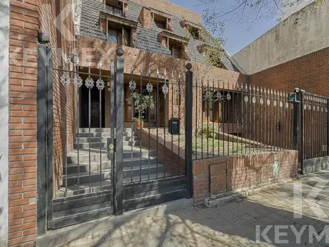 Alquiler  Exclusiva Casa de Lujo en Casco La Plata | 5 Suites - Ascensor - 5 Cocheras - Piscina