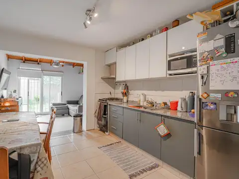 Venta de Dúplex con cochera y parque en Ciudad Evita APTO CRÉDITO