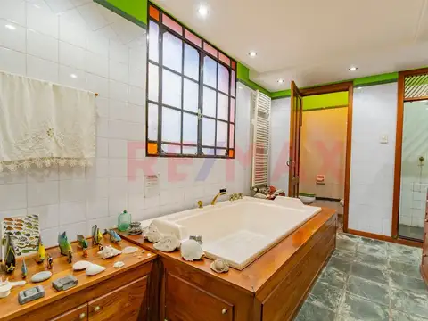 VENTA CASA 7 AMB. EN CABALLITO CON PATIO Y TERRAZA