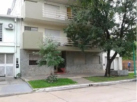 Departamento en Venta! a mts. de Av. Alvear