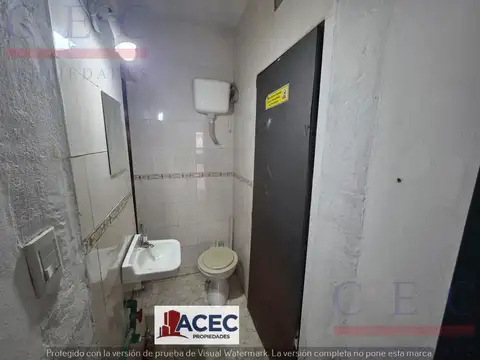 Corrientes 1900 Local al Frente