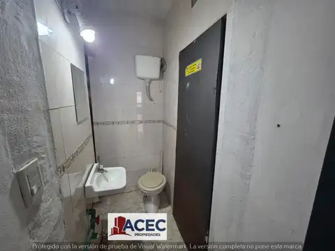 Corrientes 1900 Local al Frente