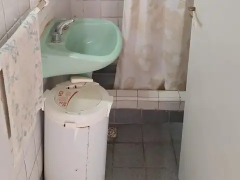 Depto Tipo Casa en Venta 50 años