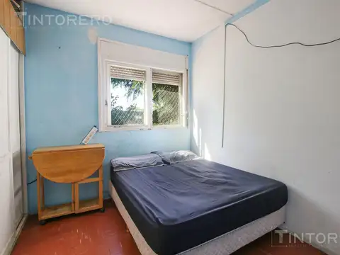 Departamento en venta de 2 ambientes con balcón en Barrio Espora, Pompeya.