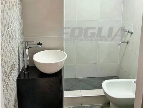 PH TIPO CASA RECICLADO A NUEVO. SIN EXPENSAS INCLAN 2700.-