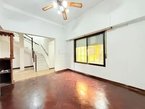 Depto Tipo Casa en Alquiler en Bernal Oeste, $ 1.000.000