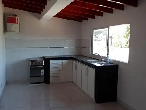 ALQUILER - PH 2 AMB - C/ FRENTE - 1ºPISO ESCALERA - PALOMAR