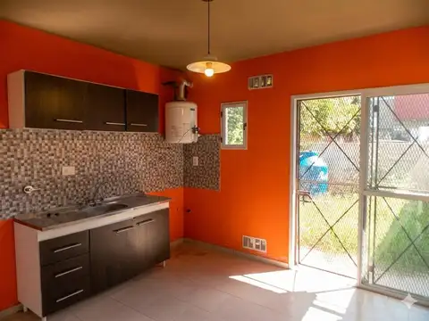 Depto Tipo Casa 4 ambientes con 2 baños
