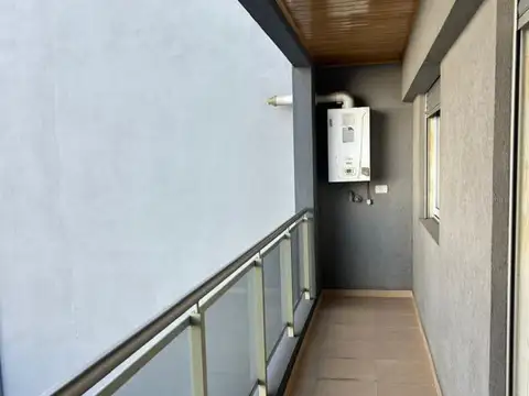 Avenida Montes De Oca 1500, Piso 1