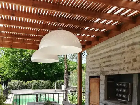 Casa en alquiler temporario en Las Liebres 3 dormitorios y pileta