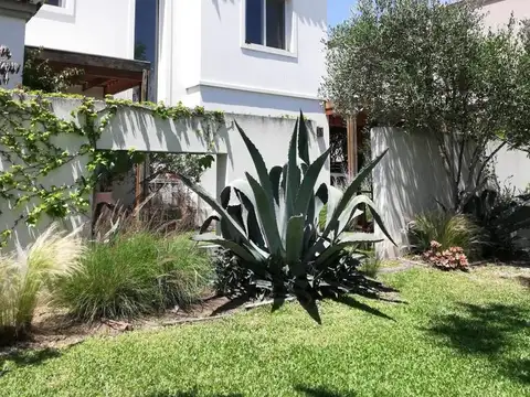 Casa en alquiler temporario en Las Liebres 3 dormitorios y pileta