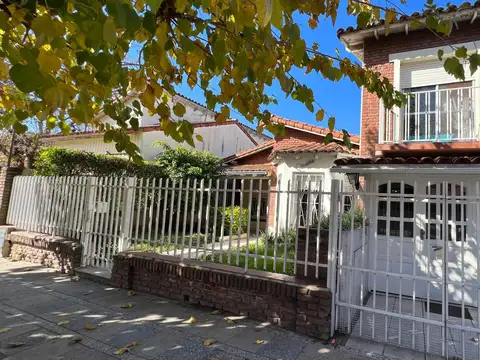 Casa tres dormitorios venta Ituzaingo norte apto credito