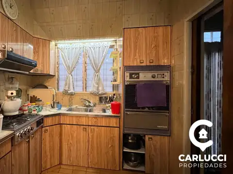 Casa 4 ambientes con 4 baños