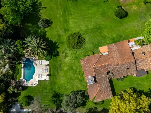 Casa en venta en Highland Park en un super TERRENO!!