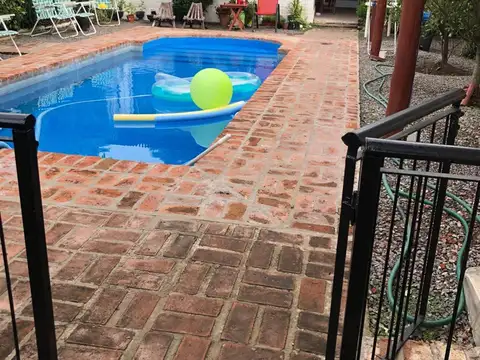 Casa en Venta con 4 cocheras