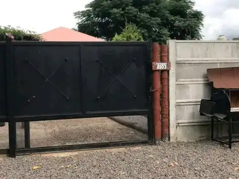 Oportunidad, terreno de 500 mts con tres casas