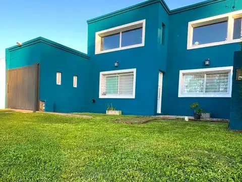 C. Estanislao Del Campo 400