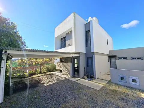 Dúplex en venta de dos dormitorios en Gorina