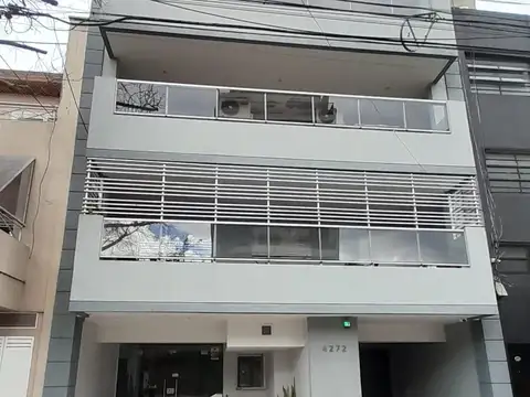 SEMIPISO DE 3 AMB MODERNO CON COCHERA FIJA CUBIERTA