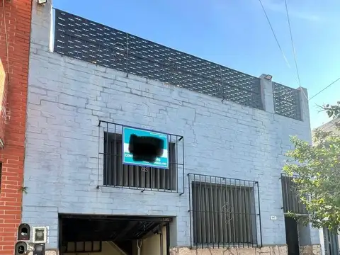 VENTA CASA  6 AMBIENTES  CON COCHERA FLORES CABA