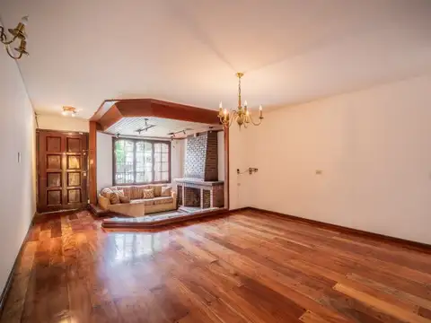 Casa en Venta con 1 cochera