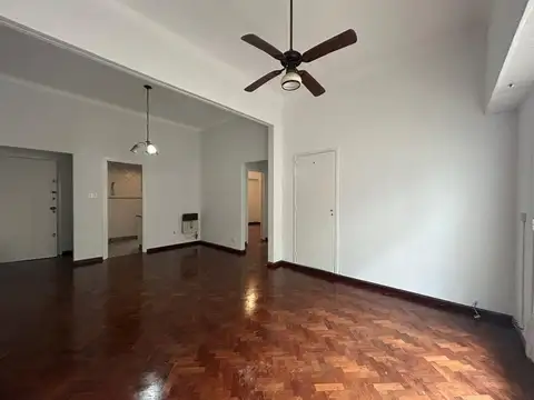 Avenida Juan de Garay 900