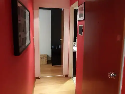 Excelente departamento de dos ambientes con Balcón al frente.