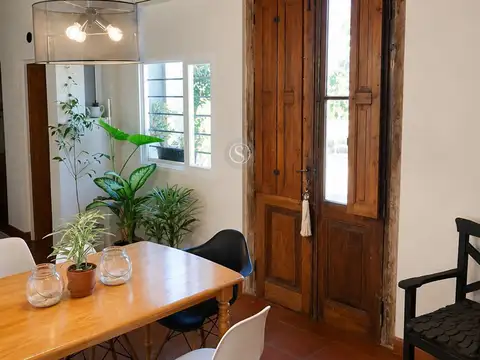 Casa 5 ambientes con 2 baños