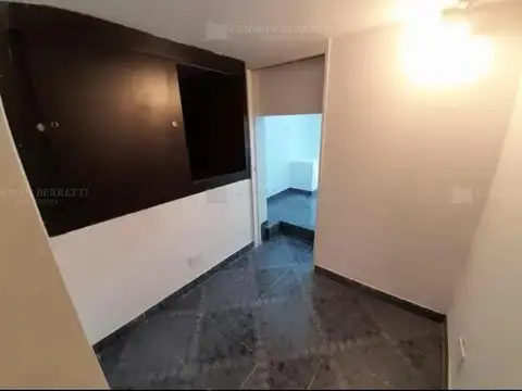 Local en Alquiler en Flores, USD 1.600