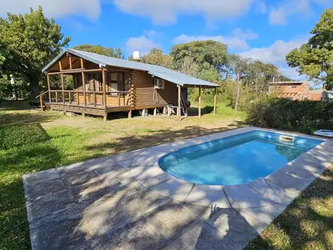 VENTA | Cabaña de 1 dormitorio con pileta sobre amplio terreno! Maipú y Los Cardenales – Victor...