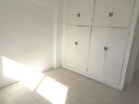 Departamento en Alquiler en Parque Centenario, $ 600.000